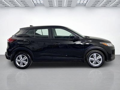 2025 Nissan Kicks Play S FWD