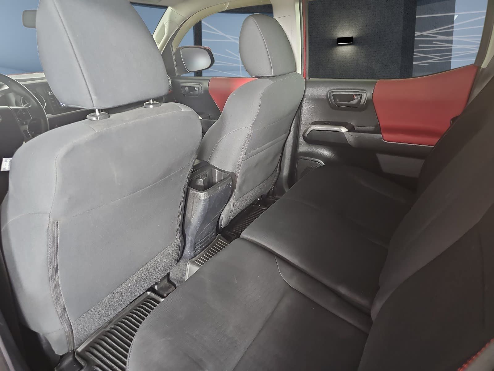 2018 Toyota Tacoma SR5 Double Cab 6' Bed V6 4x4 AT (Natl)