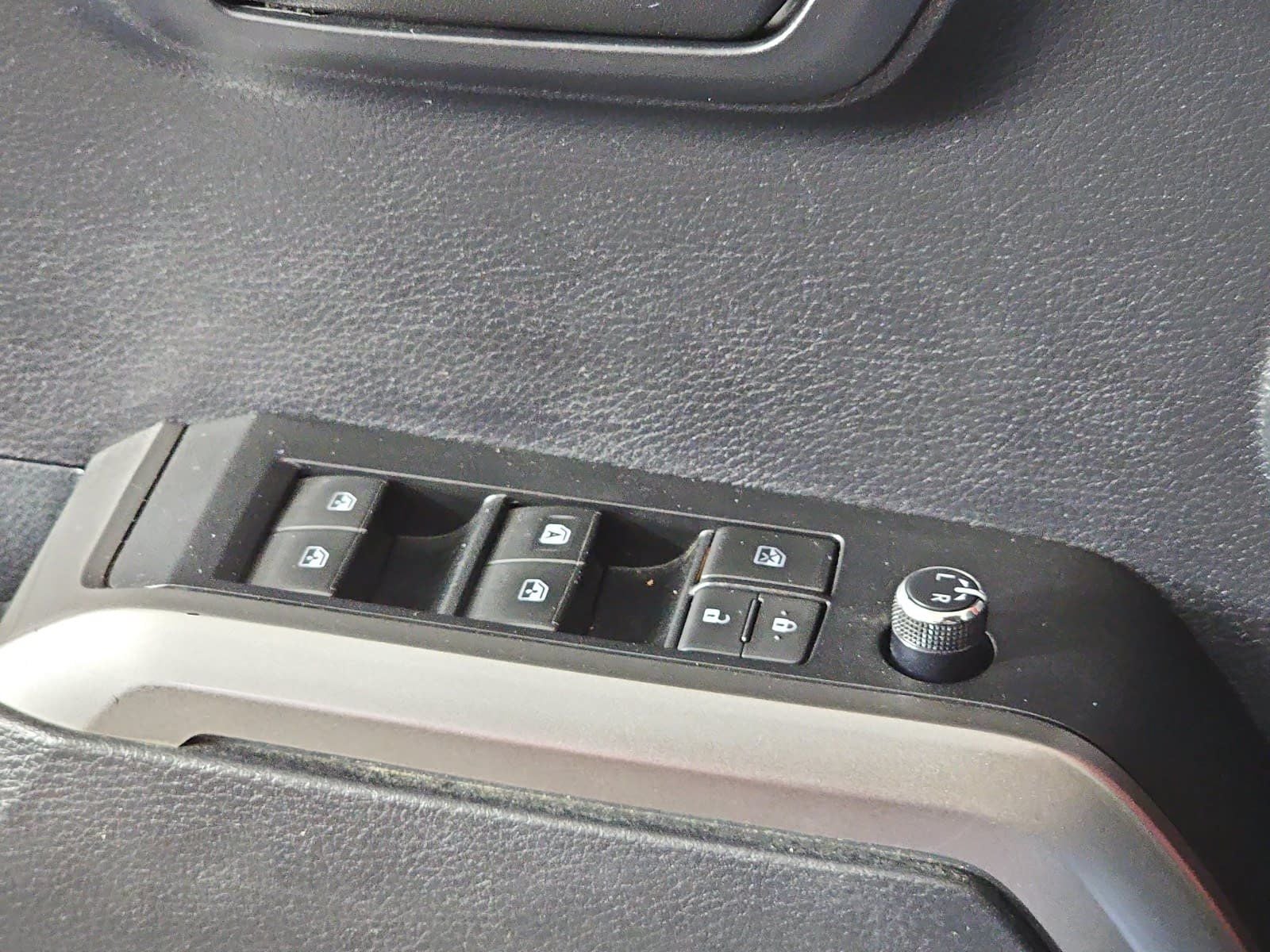 2018 Toyota Tacoma SR5 Double Cab 6' Bed V6 4x4 AT (Natl)