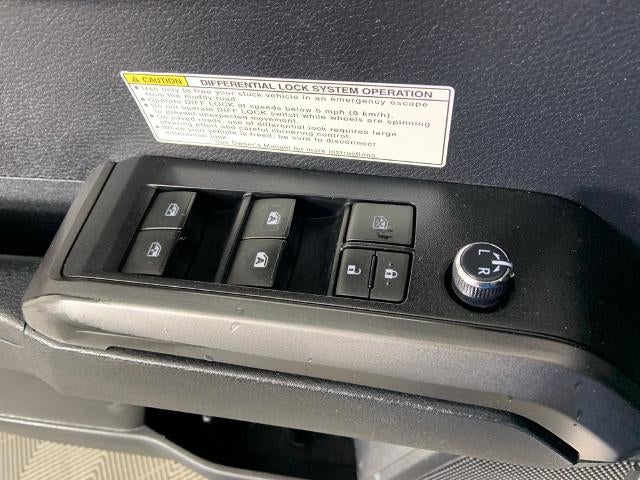 2018 Toyota Tacoma TRD Off Road Double Cab 6' Bed V6 4x4 AT (Natl)
