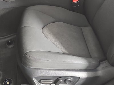 2023 Toyota Camry LE Auto (SE)
