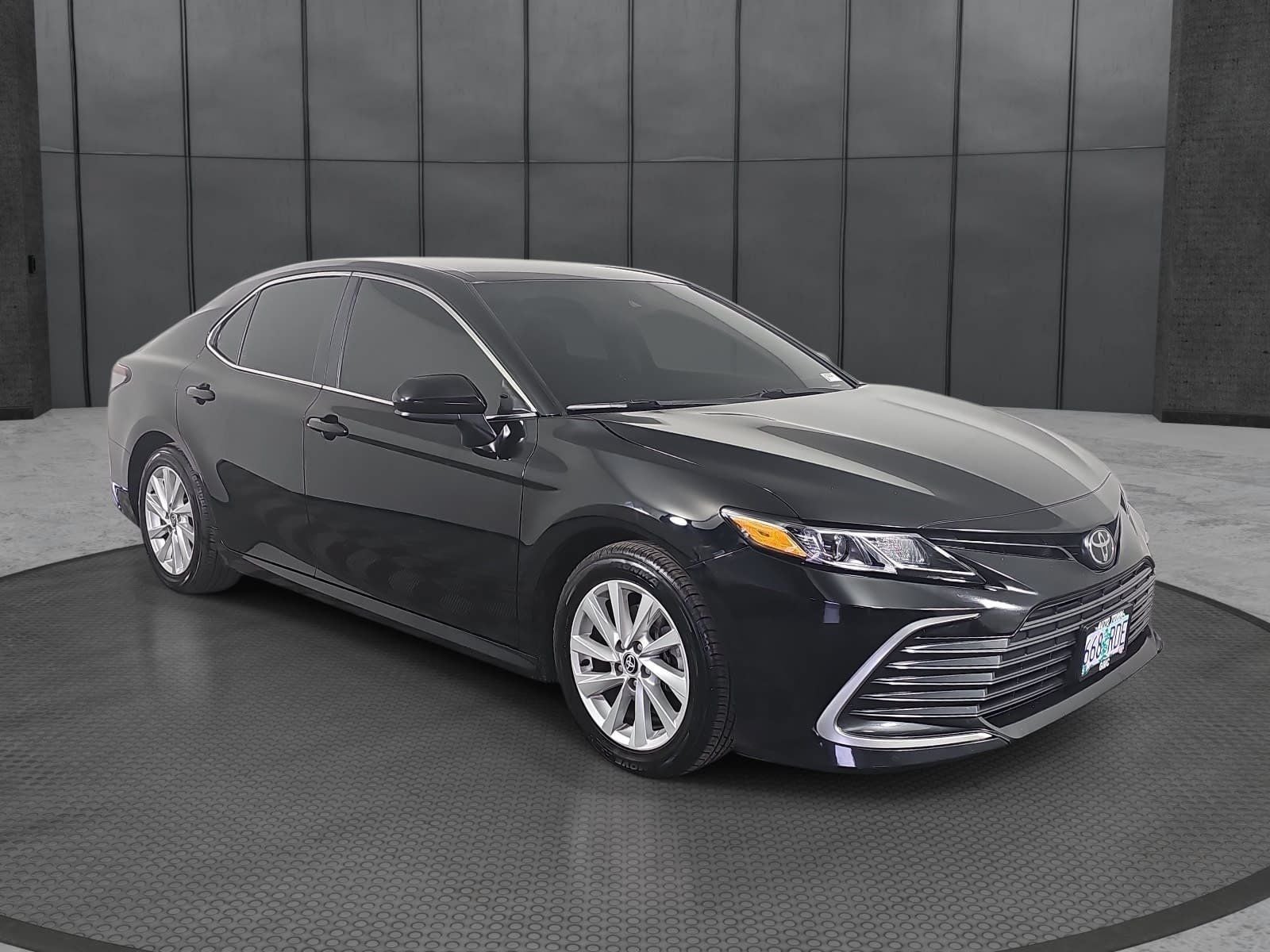 2023 Toyota Camry LE Auto (SE)