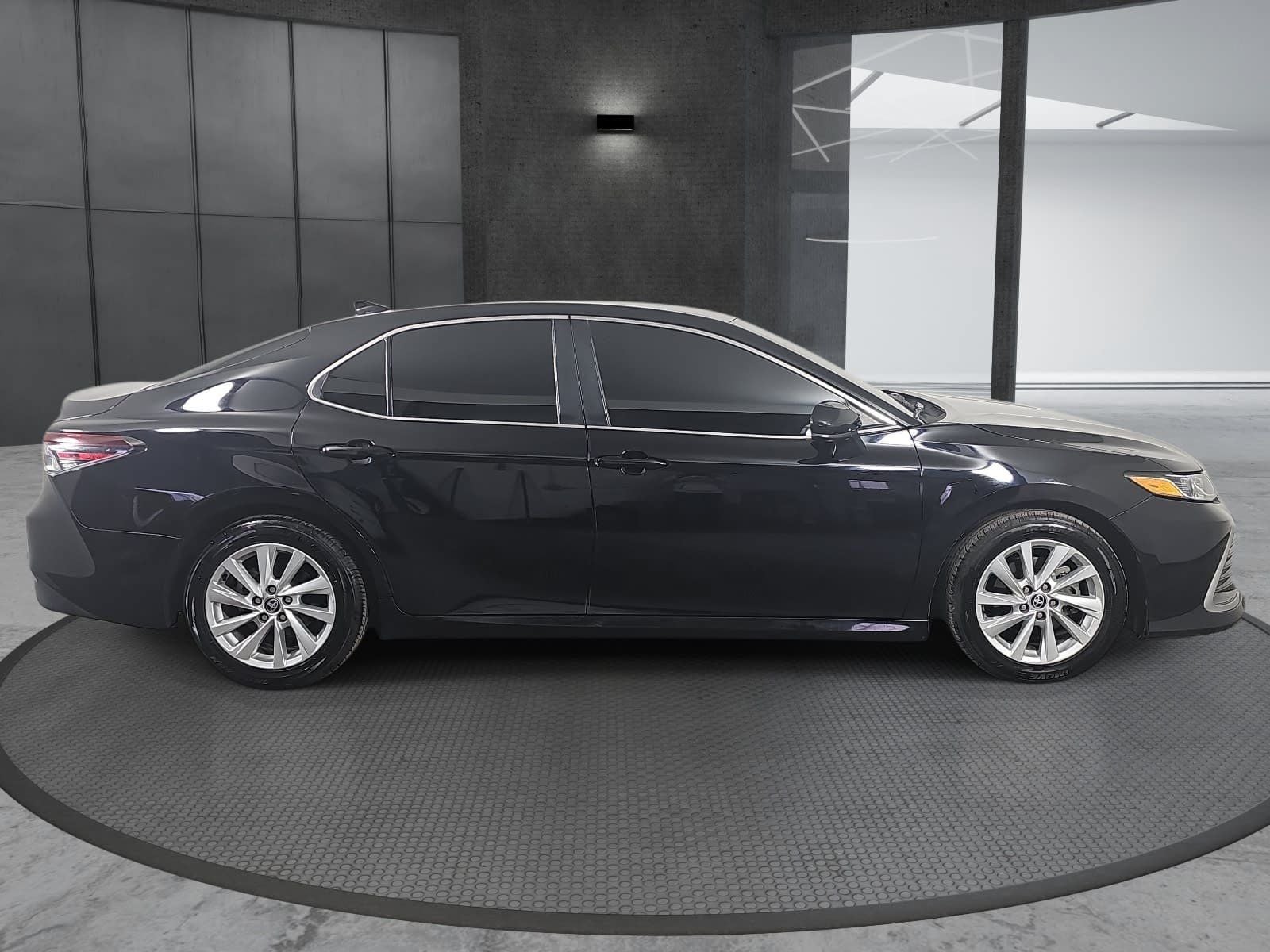 2023 Toyota Camry LE Auto (SE)