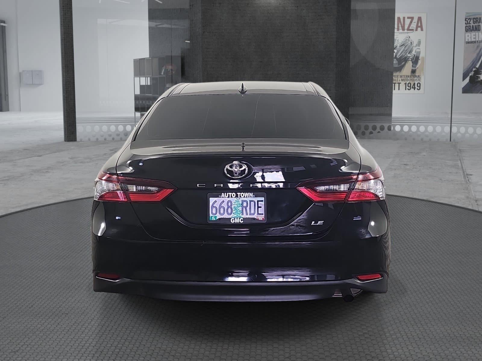 2023 Toyota Camry LE Auto (SE)