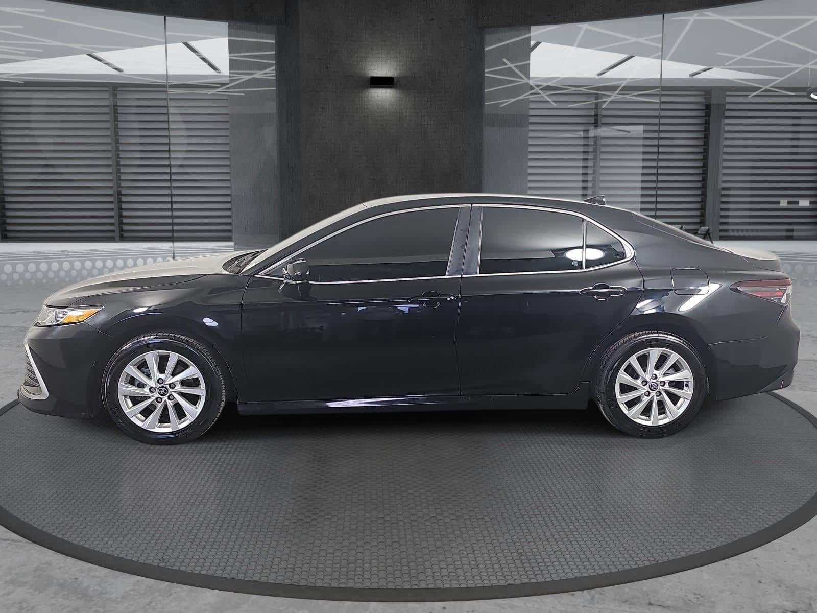 2023 Toyota Camry LE Auto (SE)