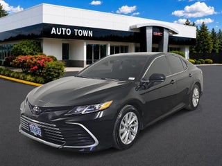 2023 Toyota Camry LE Auto (SE)