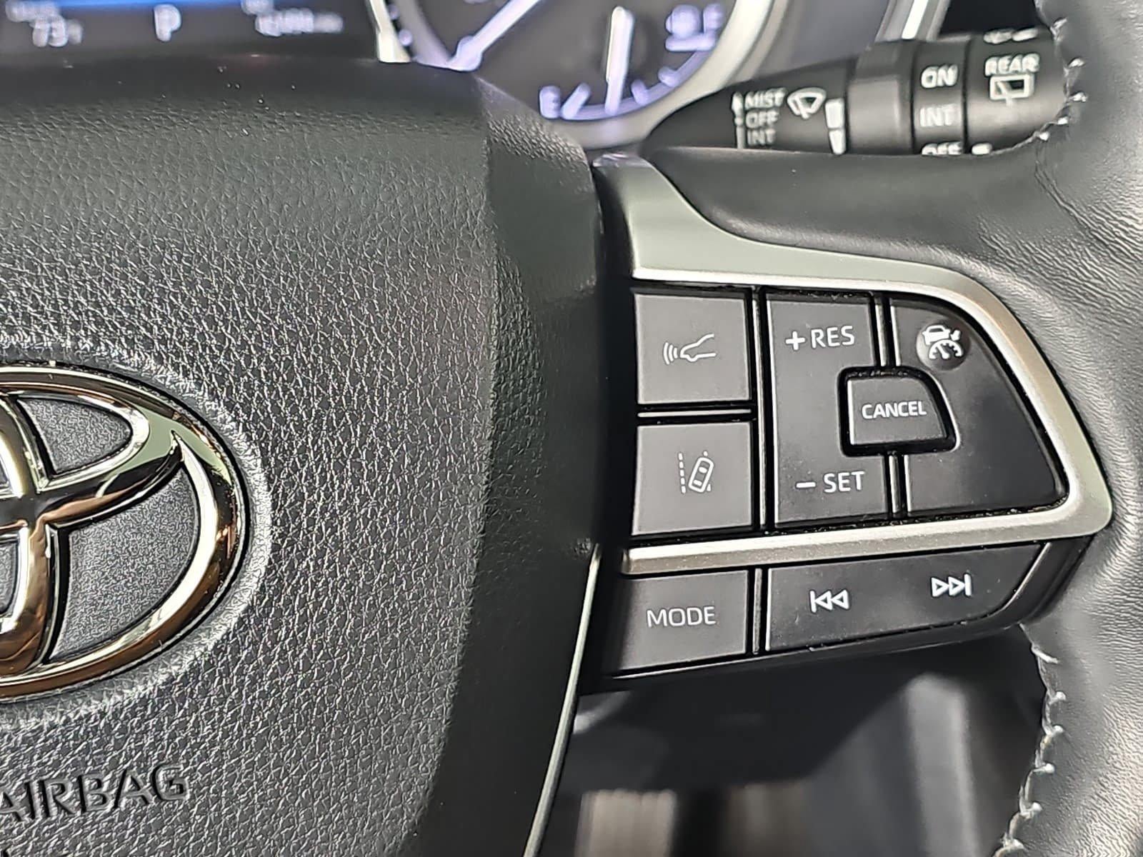 2022 Toyota Highlander Limited AWD (Natl)