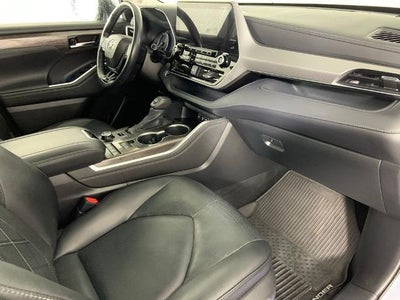2020 Toyota Highlander Platinum AWD (Natl)