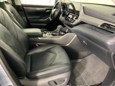 2020 Toyota Highlander Platinum AWD (Natl)
