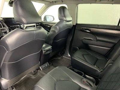 2020 Toyota Highlander Platinum AWD (Natl)