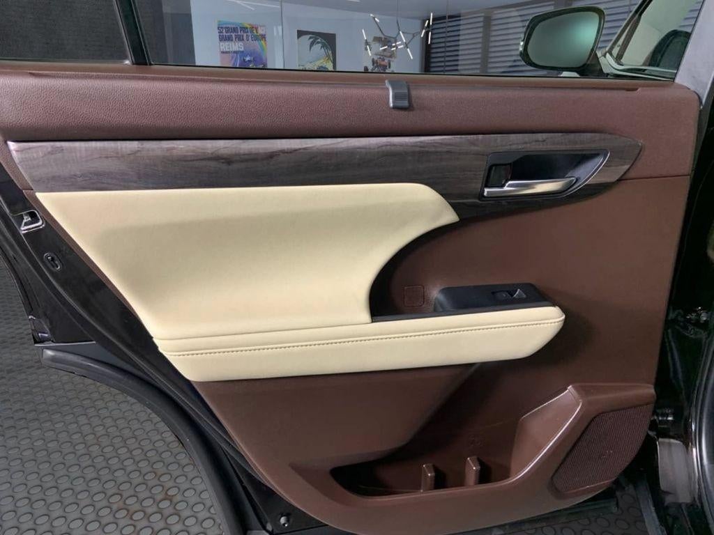 2021 Toyota Highlander Limited FWD (GS)