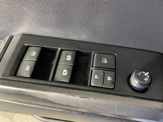 2020 Toyota Tacoma 4WD TRD Sport Double Cab 5' Bed V6 MT (Natl)