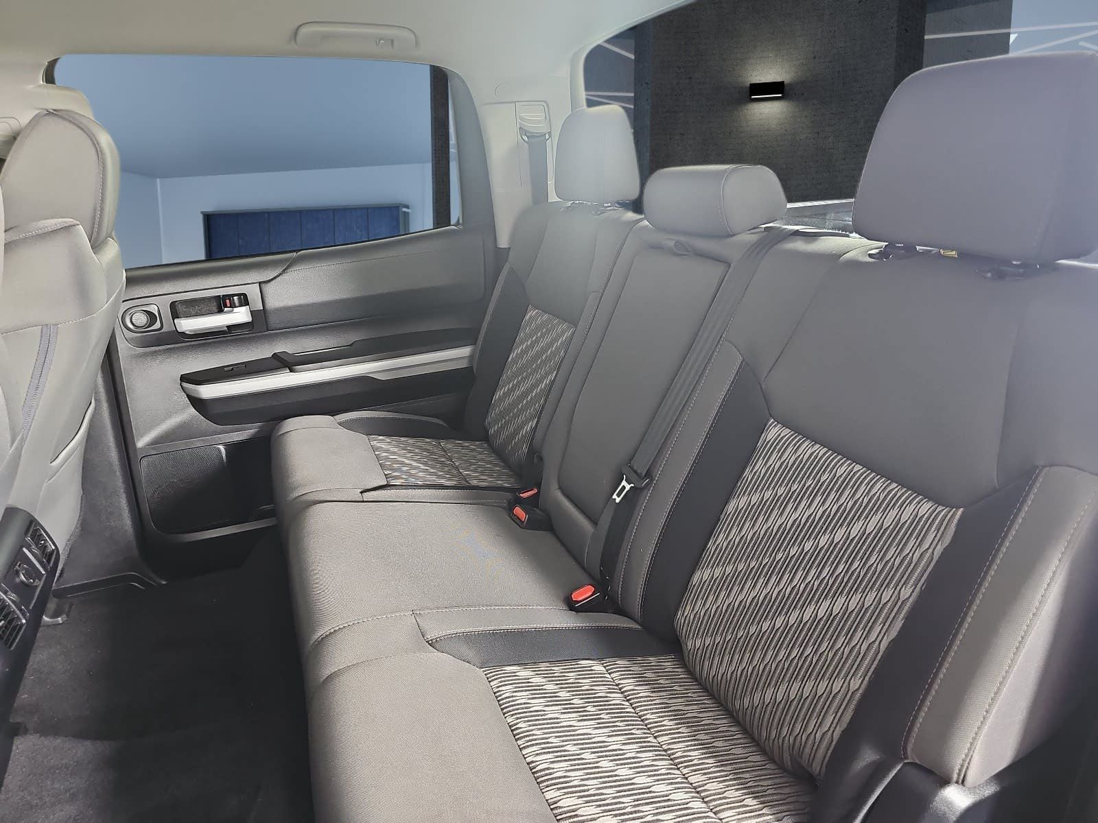 2021 Toyota Tundra 4WD SR5 CrewMax 5.5' Bed 5.7L (SE)
