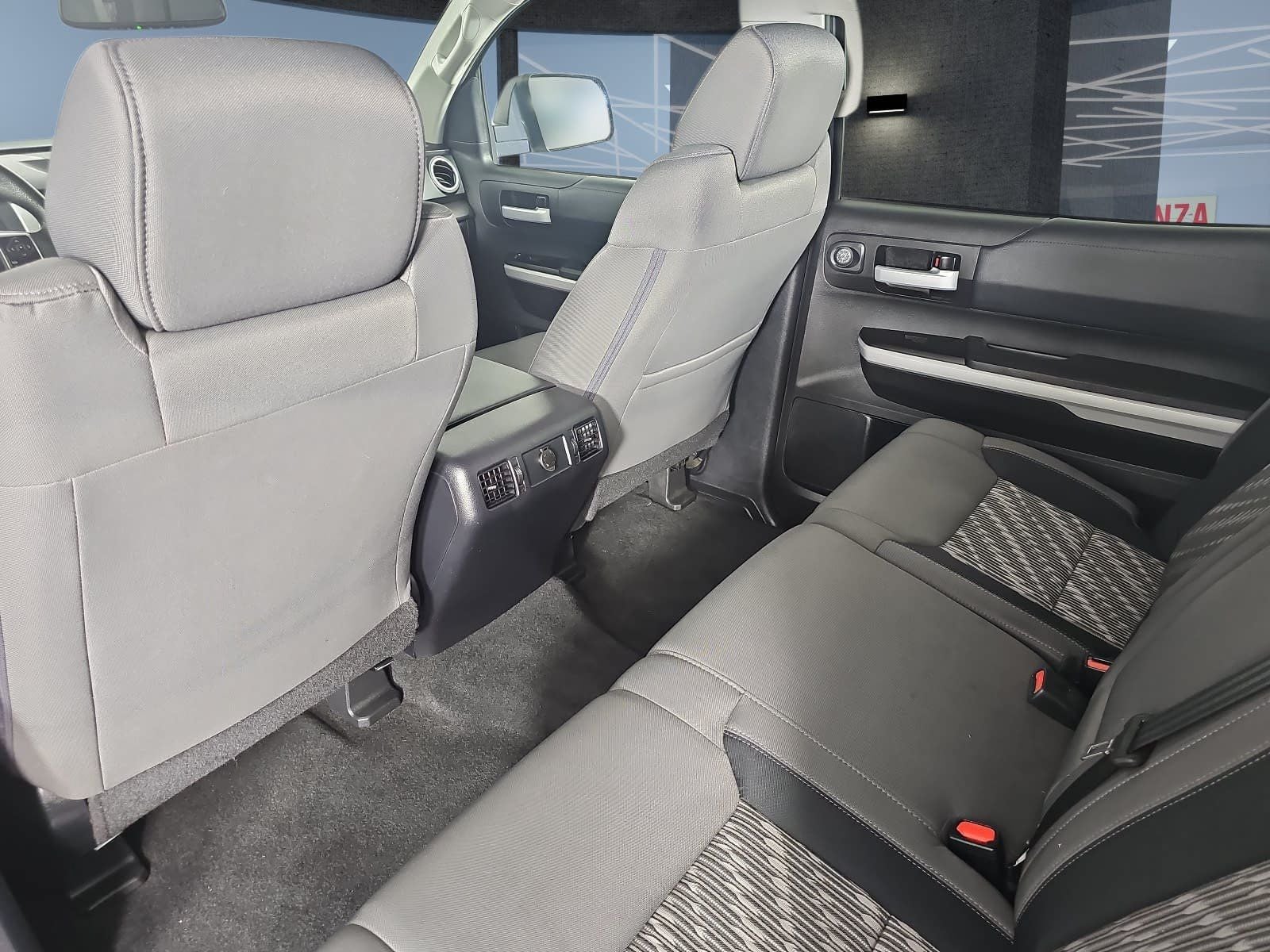 2021 Toyota Tundra 4WD SR5 CrewMax 5.5' Bed 5.7L (SE)
