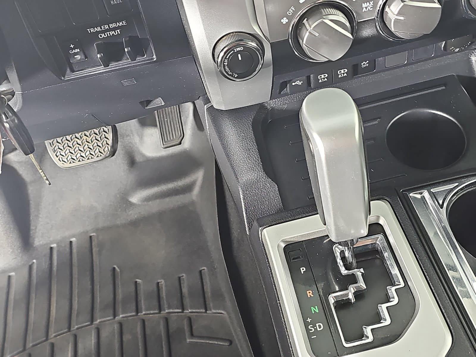 2021 Toyota Tundra 4WD SR5 CrewMax 5.5' Bed 5.7L (SE)