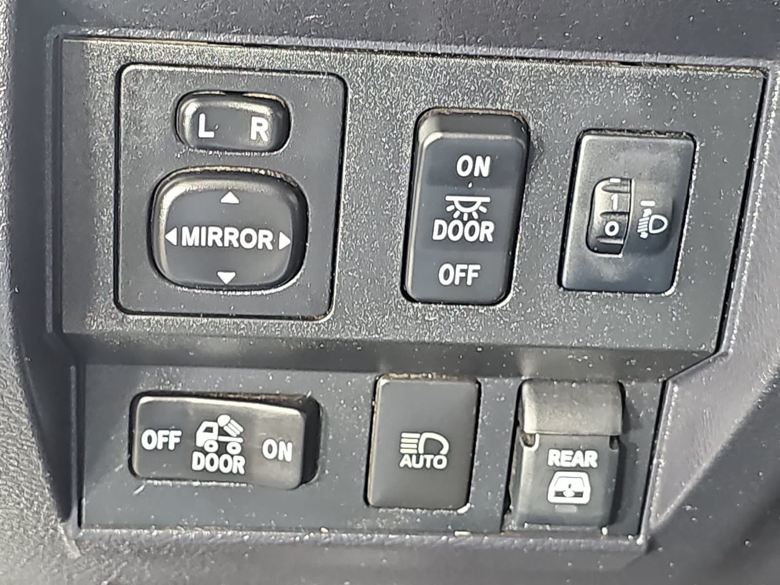 2021 Toyota Tundra 4WD SR5 CrewMax 5.5' Bed 5.7L (SE)