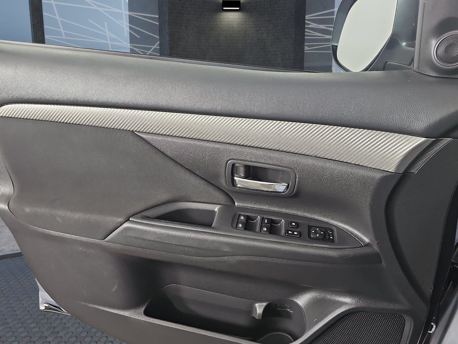 2016 Mitsubishi Outlander AWC 4dr ES