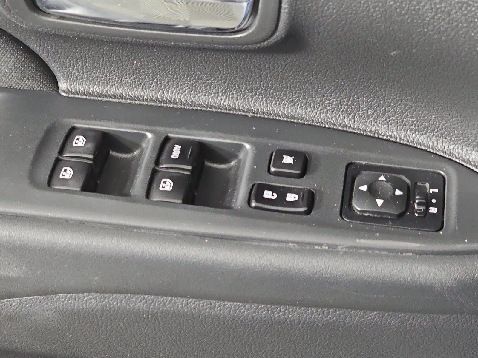2016 Mitsubishi Outlander AWC 4dr ES