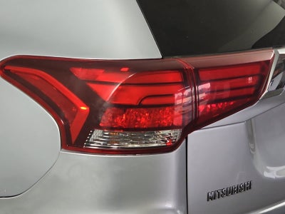 2016 Mitsubishi Outlander AWC 4dr ES