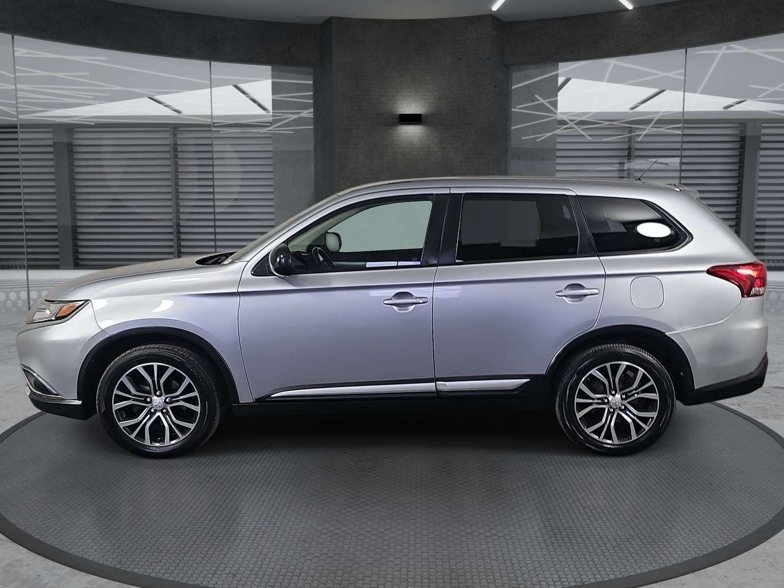 2016 Mitsubishi Outlander AWC 4dr ES