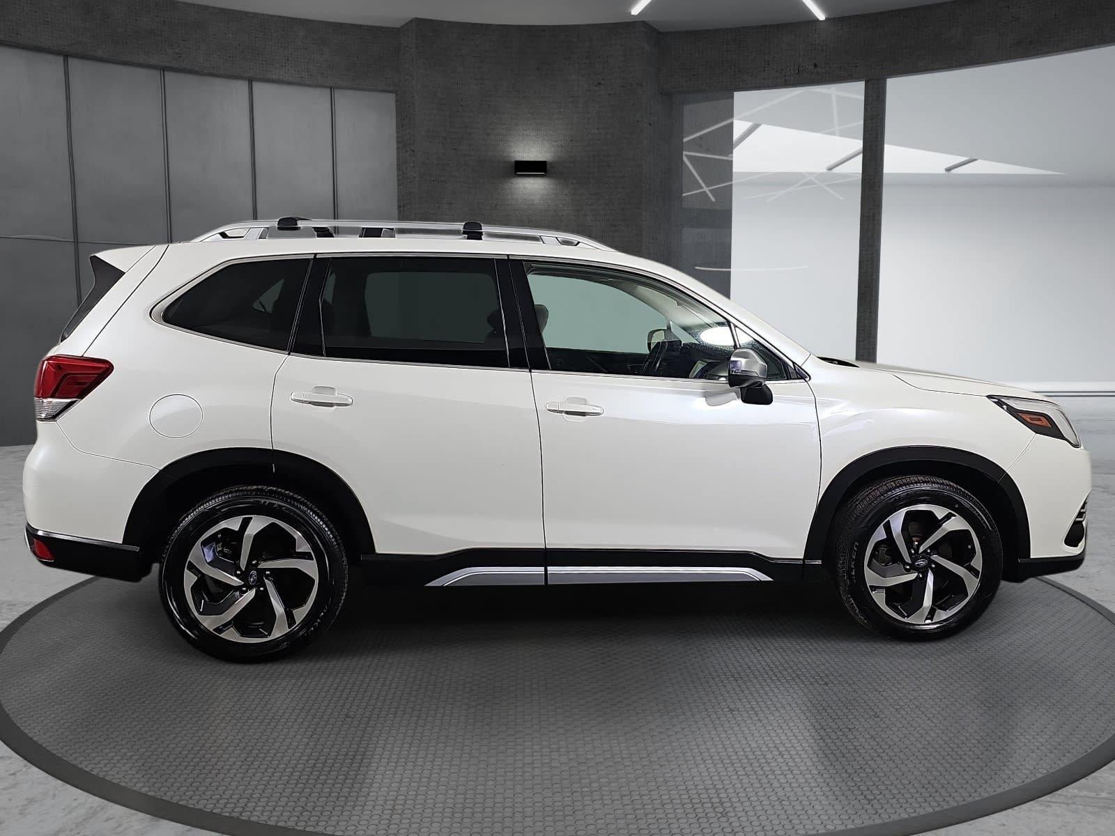 2022 Subaru Forester Touring CVT