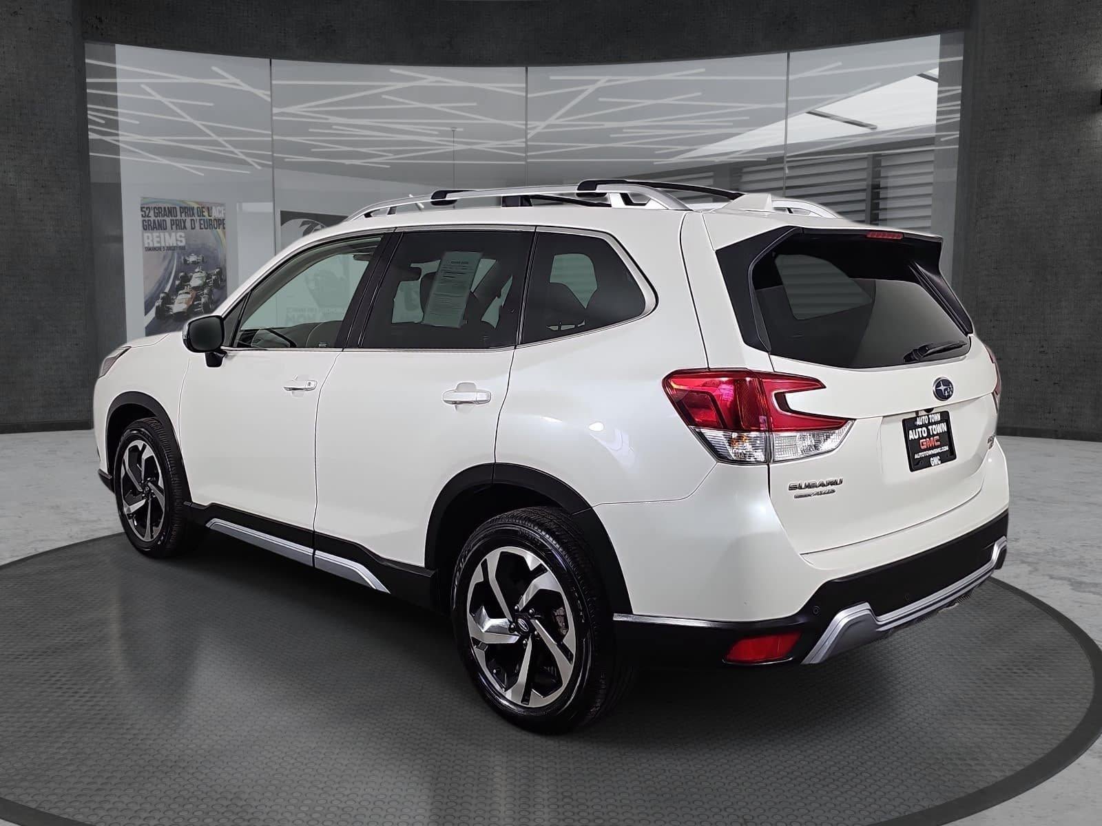 2022 Subaru Forester Touring CVT