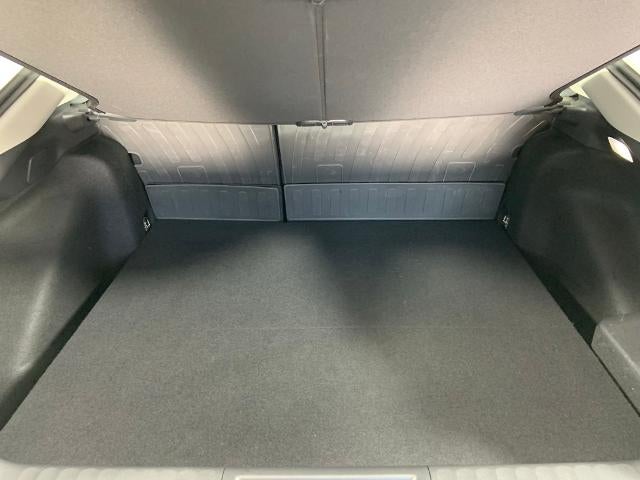 2023 Toyota Prius XLE AWD (Natl)