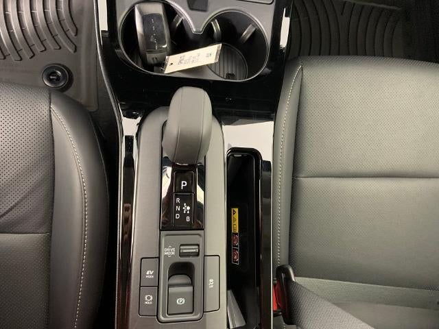 2023 Toyota Prius XLE AWD (Natl)