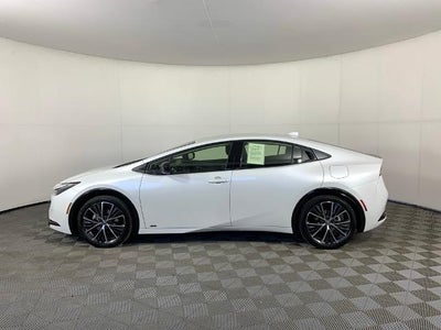 2023 Toyota Prius XLE AWD (Natl)