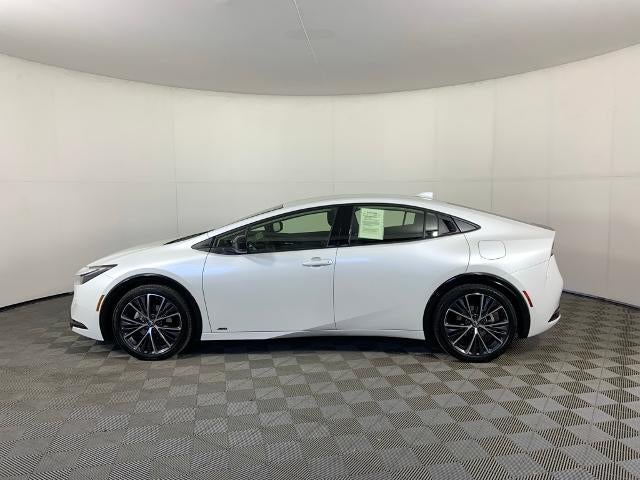 2023 Toyota Prius XLE AWD (Natl)