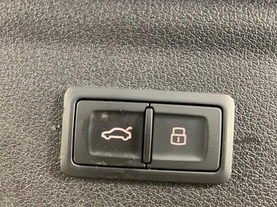 2018 Audi Q3 2.0 TFSI Sport Premium FWD