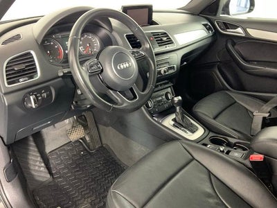 2018 Audi Q3 2.0 TFSI Sport Premium FWD