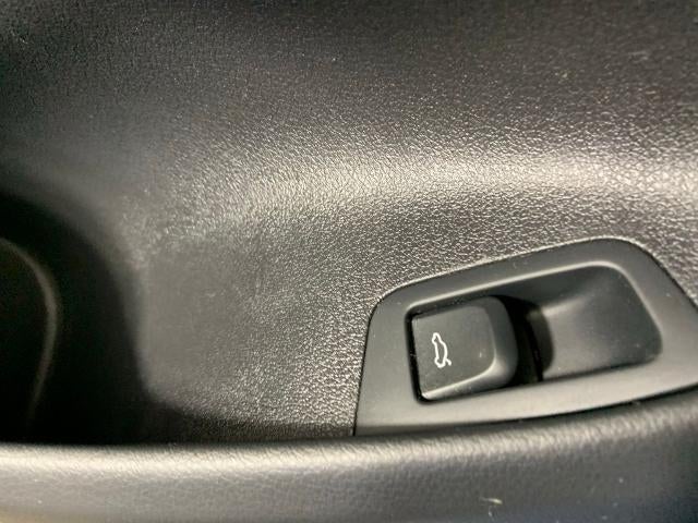 2018 Audi Q3 2.0 TFSI Sport Premium FWD