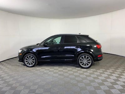 2018 Audi Q3 2.0 TFSI Sport Premium FWD