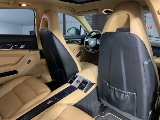 2013 Porsche Panamera 4dr HB