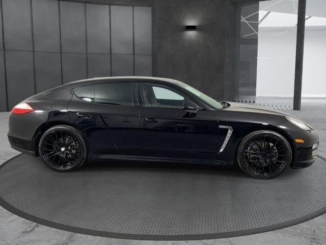 2013 Porsche Panamera 4dr HB