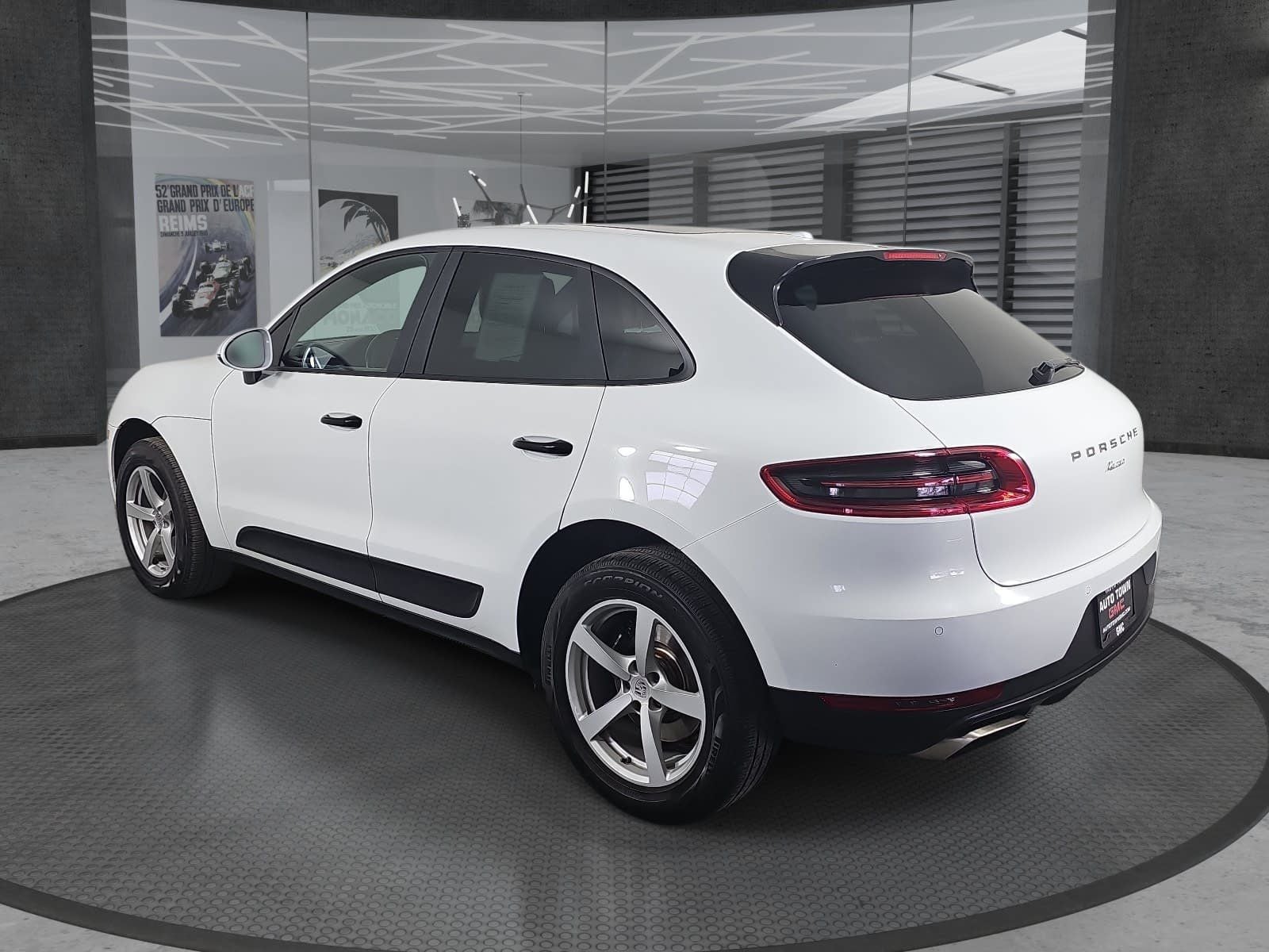 2018 Porsche Macan AWD